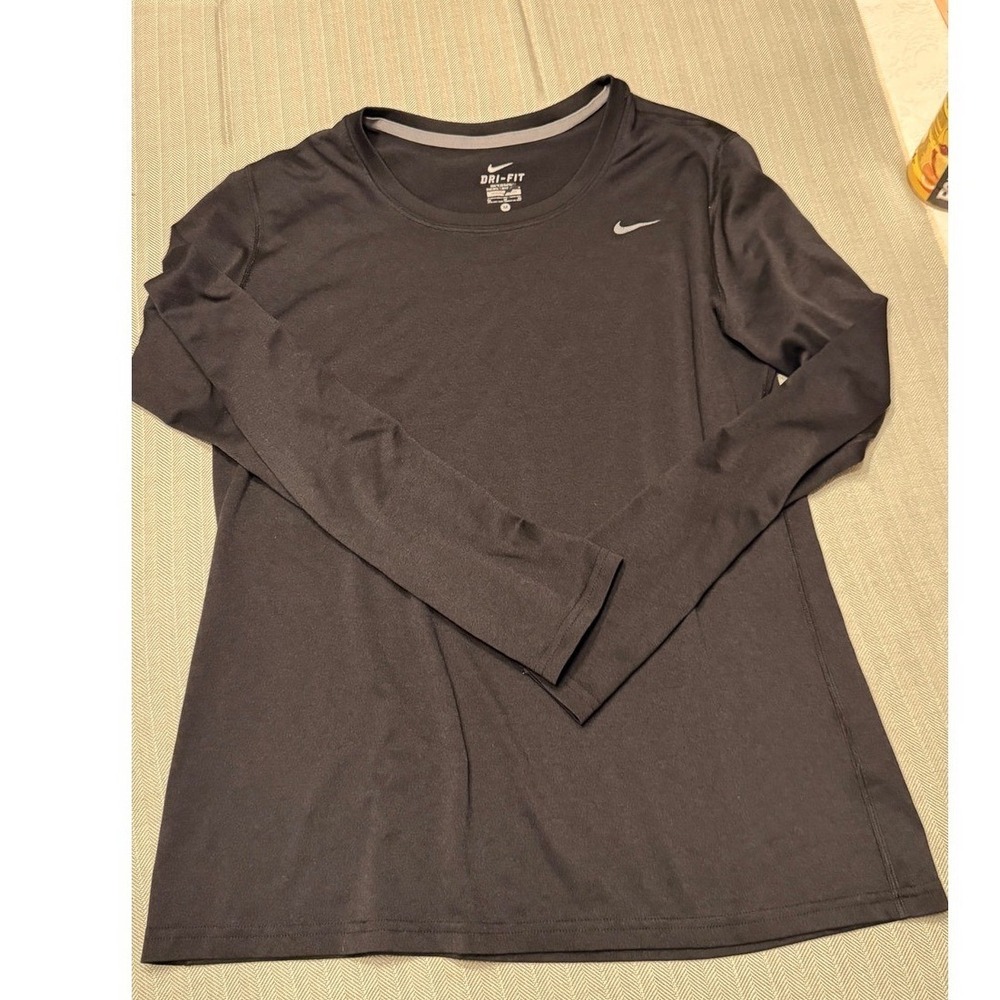 Nike Dri-FIT Long Sleeve Women's Medium Black Crew Neck Swoosh Logo